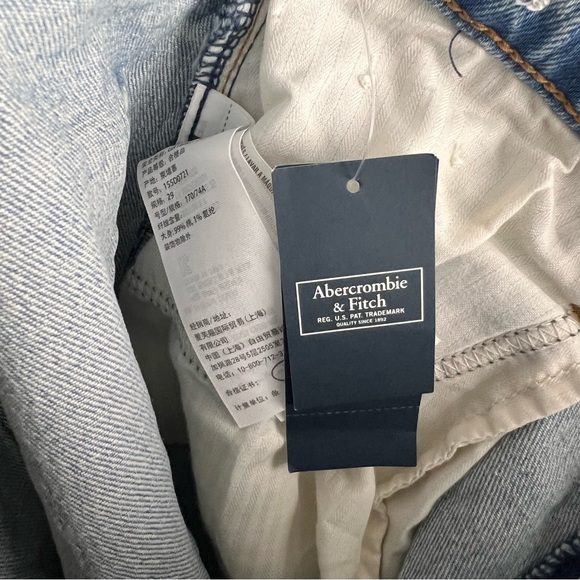 Abercrombie & Fitch Ultra High Rise Vintage Flare Jeans Size 8 NWT - Picture 6 of 8